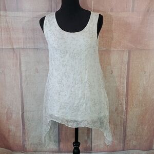 Gusy Floral Handkerchief Tank Blouse